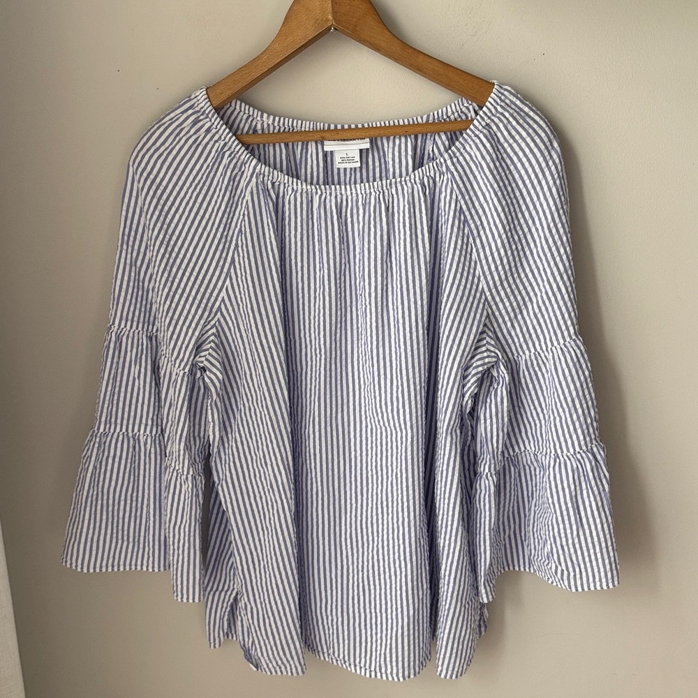 Liz Claiborne Seersucker Blue White Stripe Boat Neck Bell Sleeve Blouse - Picture 4 of 5